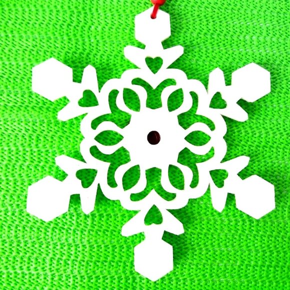 Festive Felt Foam Christmas Ornaments Set Of 6 Heart Snowflake Red Green Hanging - Picture 3 of 5